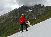 In Söc di Agnei (Cima degli Agnelli), detta anche Cima Camplano (2057 m) il 9 maggio 2015 - FOTOGALLERY